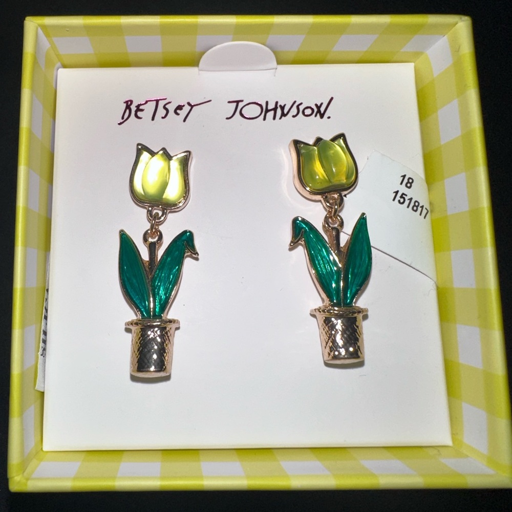 NWT Betsey Johnson yellow tulip flower easter earrings spring authentic post
